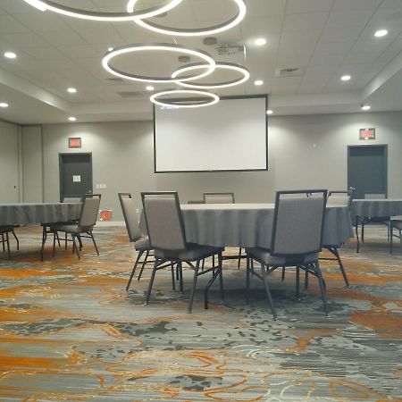 Holiday Inn - Kansas City - Northeast By Ihg Kültér fotó