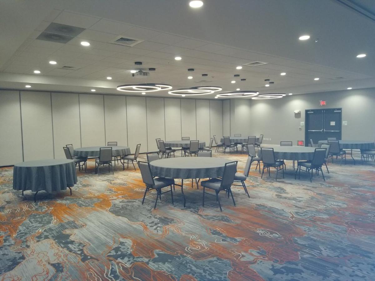 Holiday Inn - Kansas City - Northeast By Ihg Kültér fotó